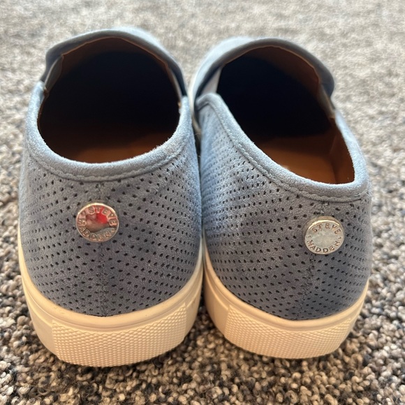 Steve Madden Blue Suede Sneakers - Picture 4 of 5